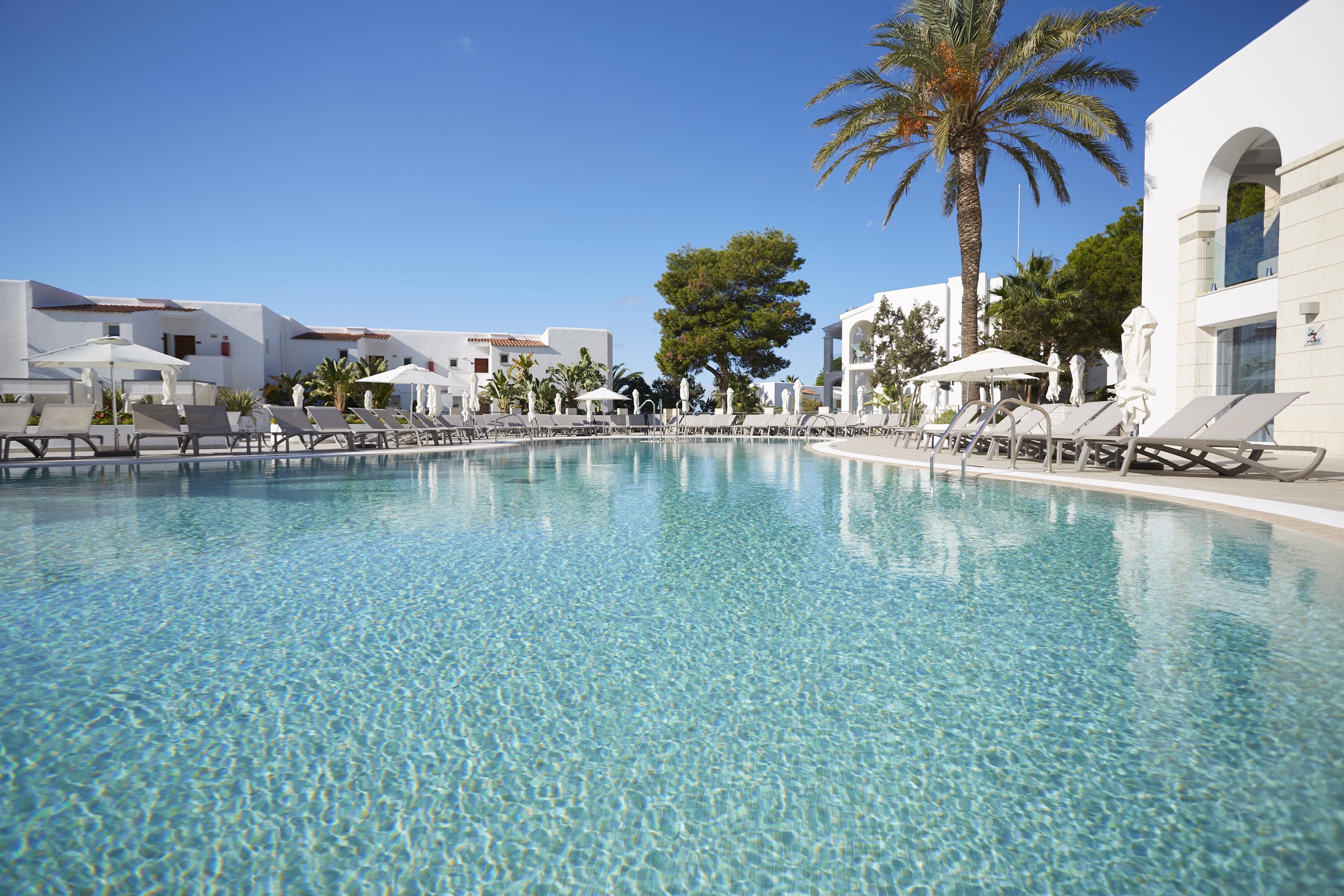 Insotel Tarida Beach Resort & Spa Cala Tarida  Esterno foto